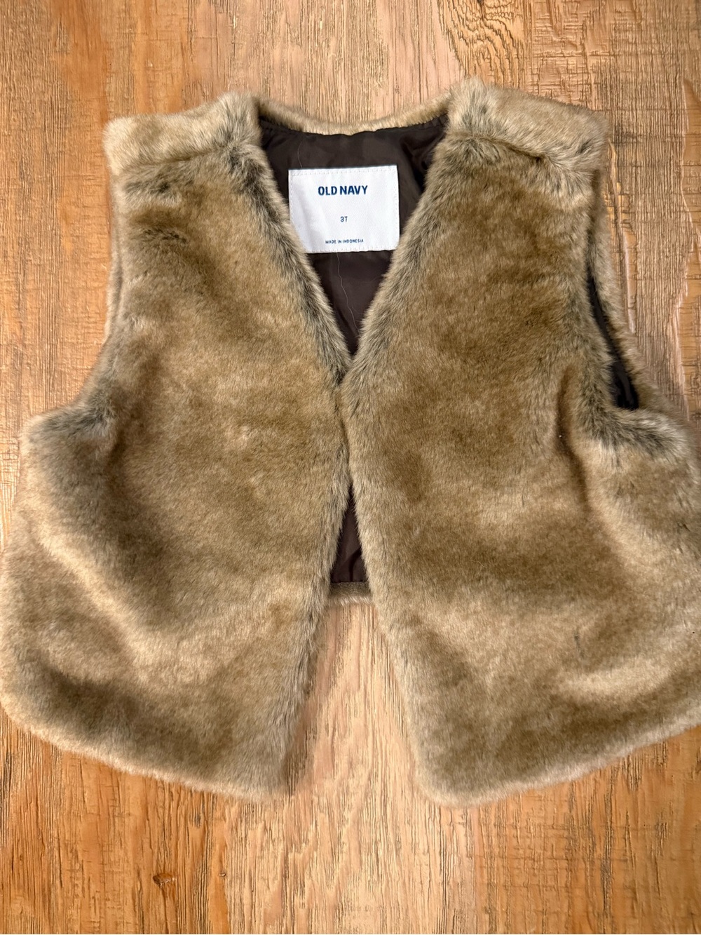Old Navy Plush Faux Fur Vest in Taupe Brown Size 3T